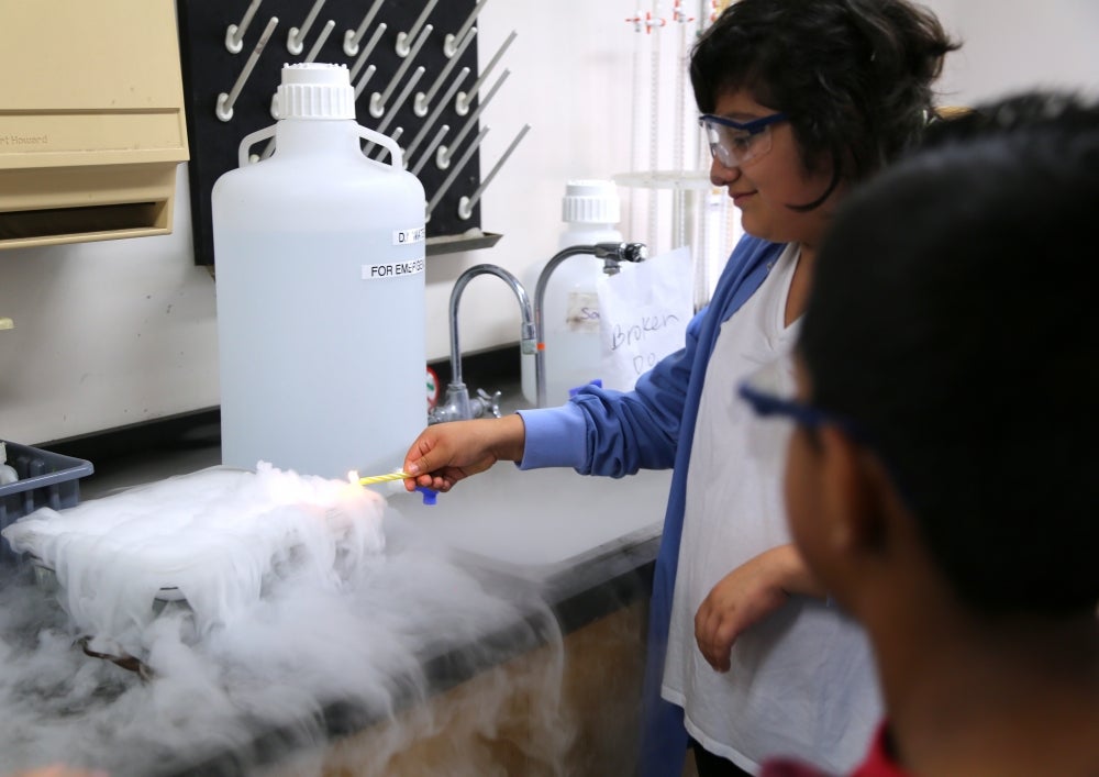 Chemistry Outreach Program Encourages FifthGraders The Current